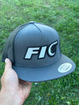 Fio 5 Panel Flat Brim Hat (Gray /White)